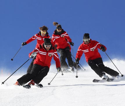 EA7 Emporio Armani veste i maestri di sci della Valle D’Aosta